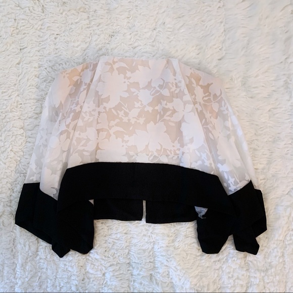 AKIRA Floral Black and White Flowy Bustier Top - Picture 2 of 5